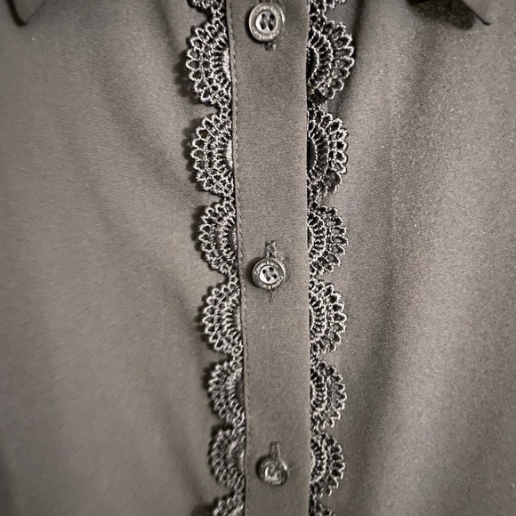 Calvin Klein blouse with tasteful lace, size XL. - Picture 3 of 4